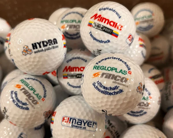 Mit Mimaki Flachbettdrucker bedruckter Golfball