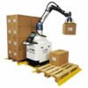 Cobot Palettierer belädt Palette mit Karton